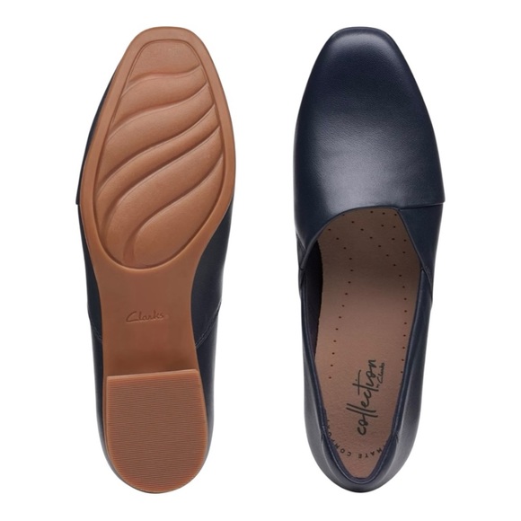 Clarks Black Leather Loafers Sleek Minimalist Design Like New No Box - Picture 2 of 9